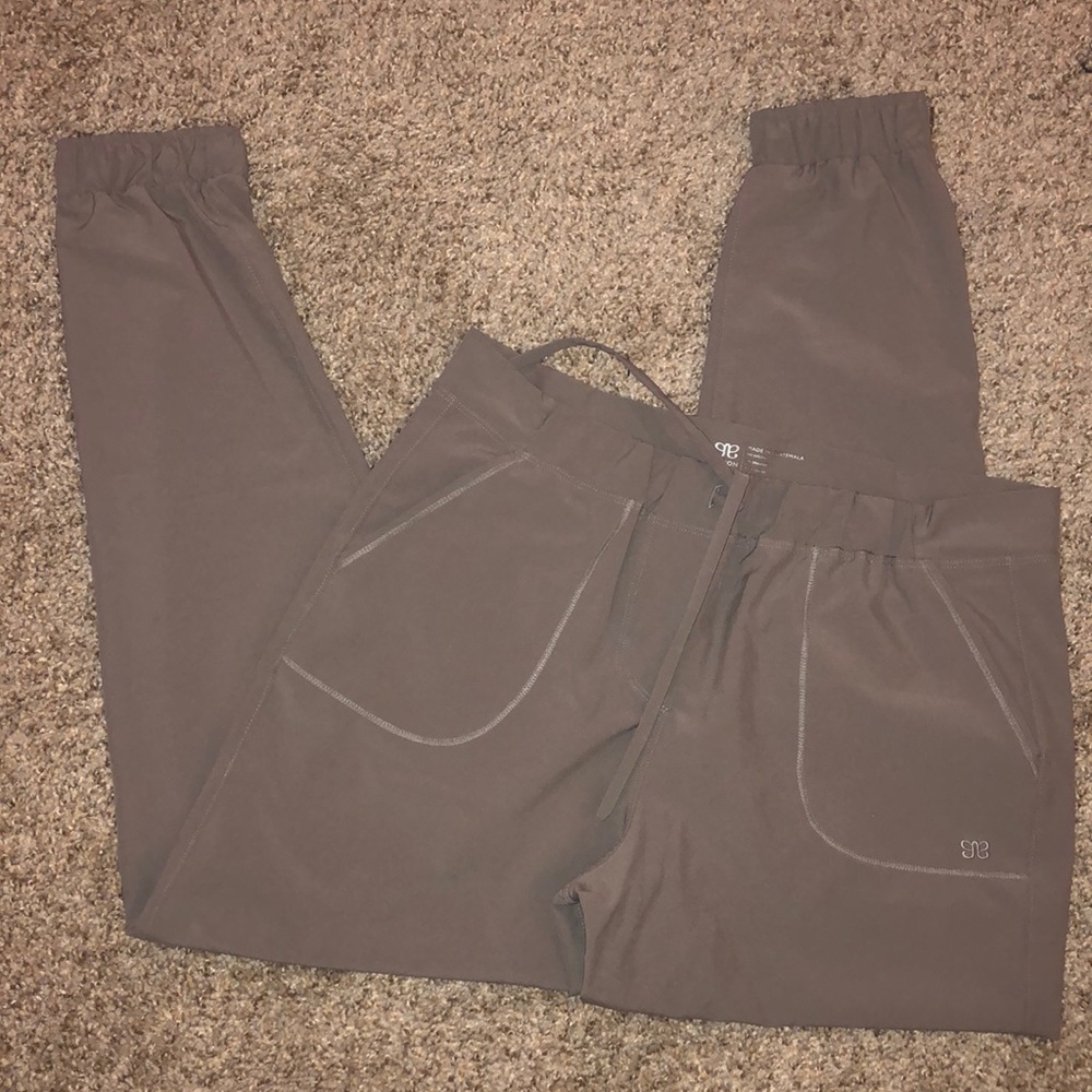 Albion Fit Misty gray jetsetters